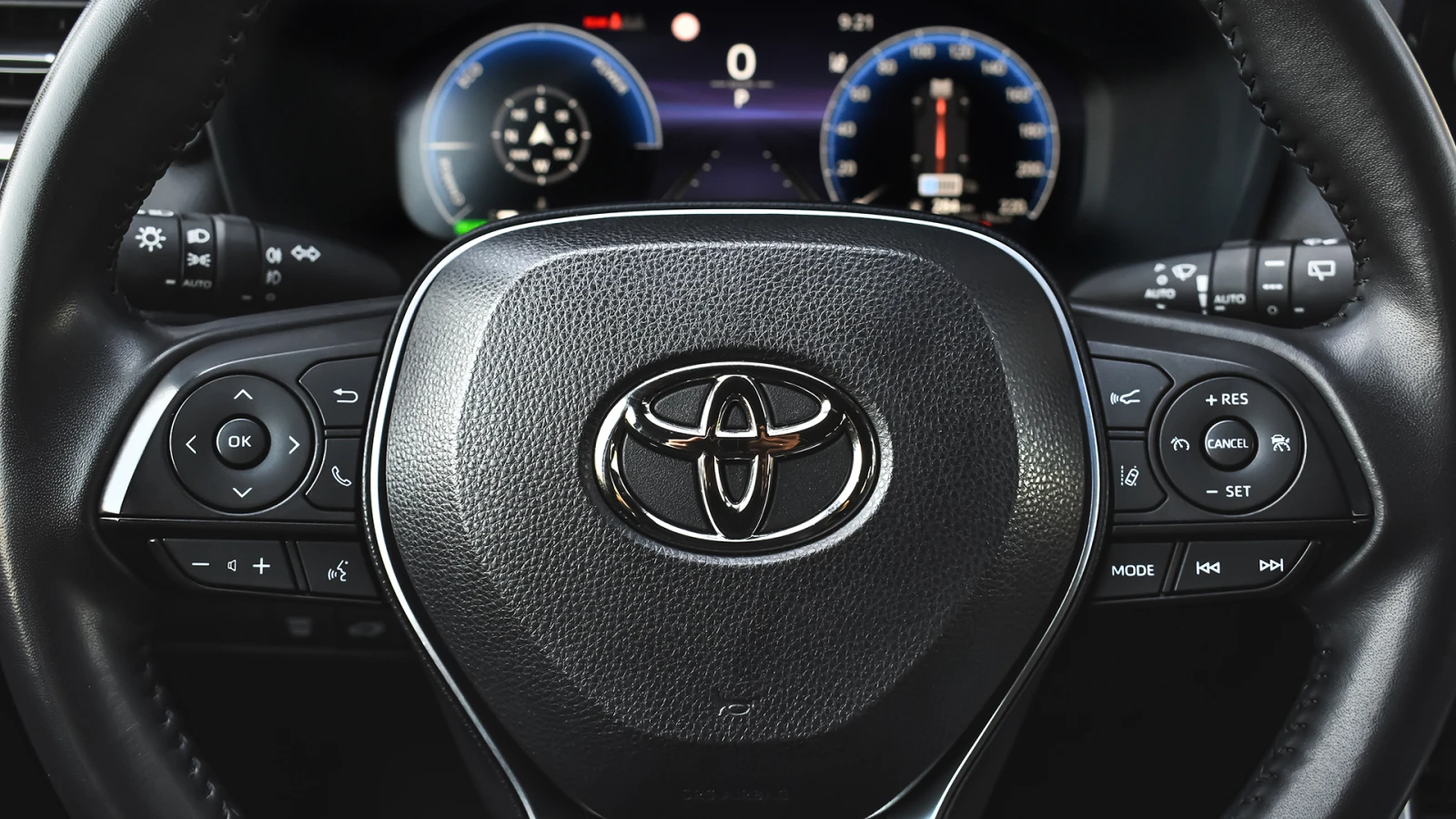 Toyota Rav4 2.5 Hybrid Style Automatic - изображение 10