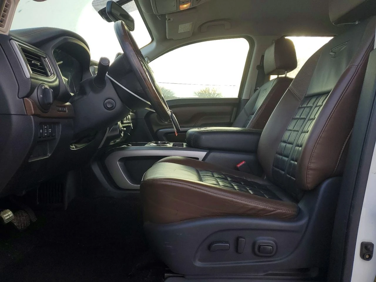 Nissan Titan crew cab 5.0l Titan Xd Sl - изображение 7