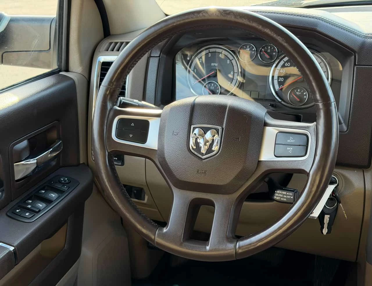 Dodge RAM 1500 * Laramie * ПАНО * ПОДГРЕВИ, снимка 17 - Автомобили и джипове - 54118558