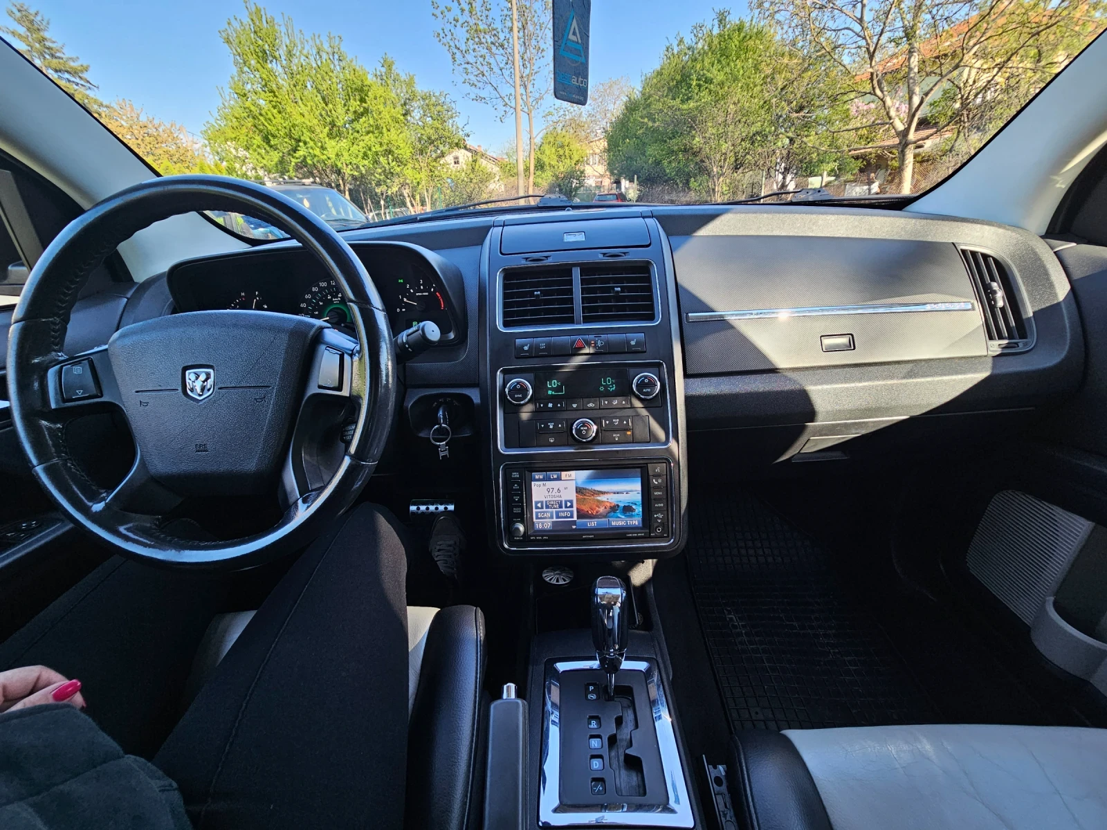 Dodge Journey, снимка 7 - Автомобили и джипове - 54321462