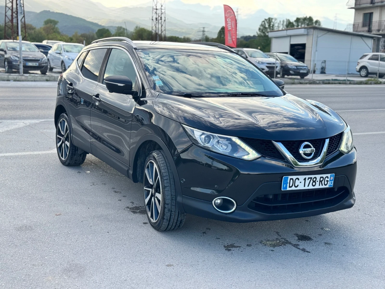 Nissan Qashqai dci, снимка 2 - Автомобили и джипове - 54390298