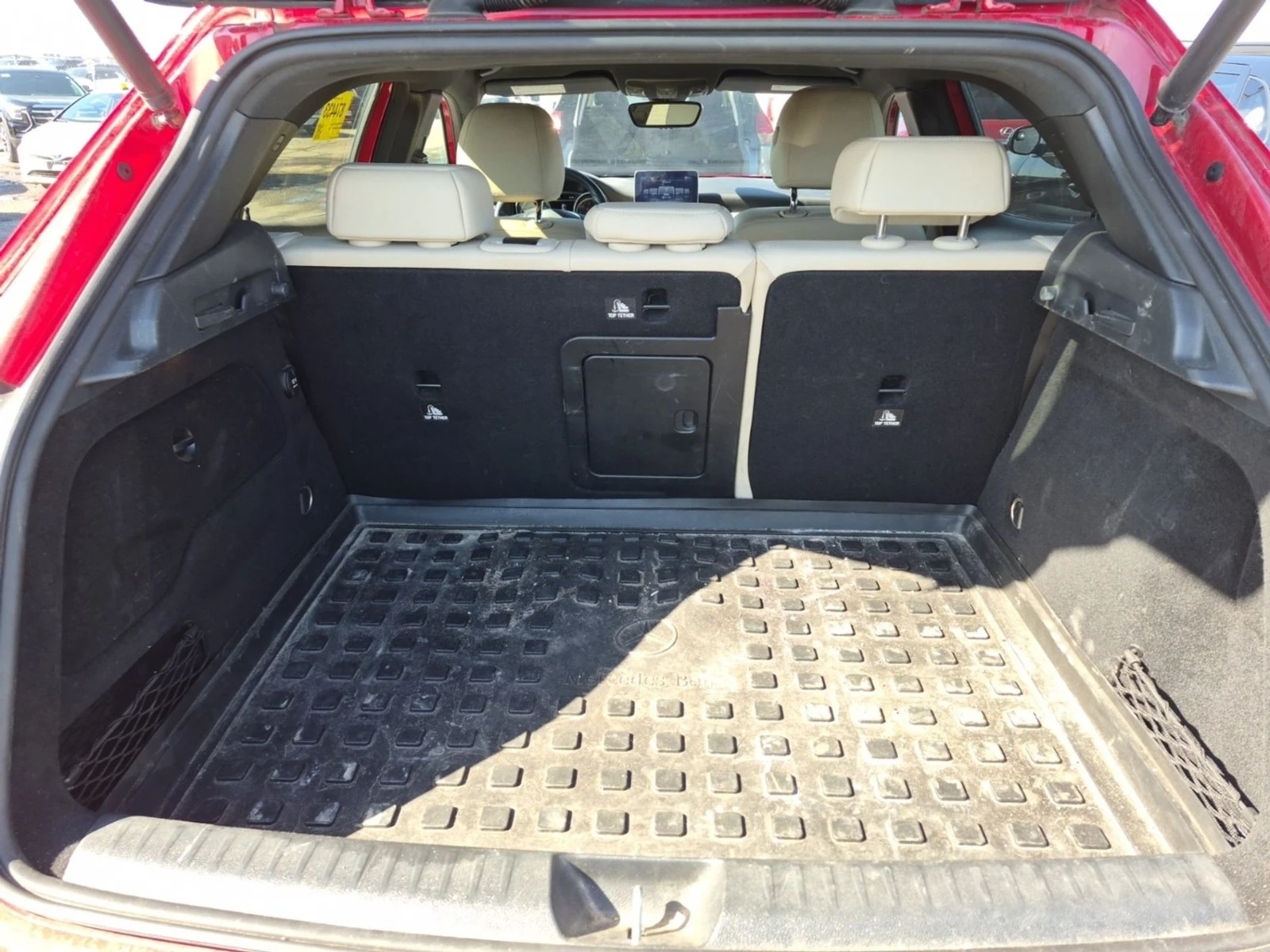 Mercedes-Benz GLA 250 4matic* AвтоКредит * (ЦЕНА ДО БГ), снимка 11 - Автомобили и джипове - 54542218