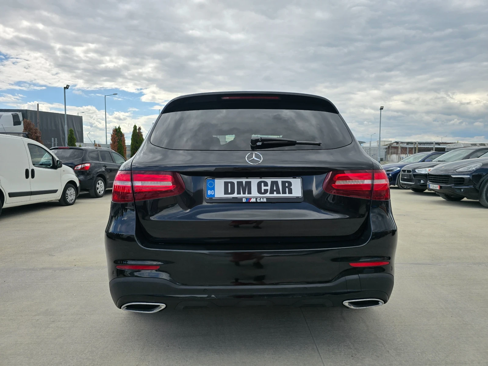 Mercedes-Benz GLC 250 Amg Line/Въздух/Pano/Мъртва точка/Обслужен, снимка 4 - Автомобили и джипове - 54894378