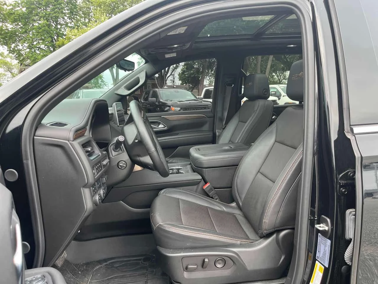 Chevrolet Tahoe High Country | CARFAX | БЕЗ ПЪРВОНАЧАЛНА ВНОСКА, снимка 8 - Автомобили и джипове - 55179820