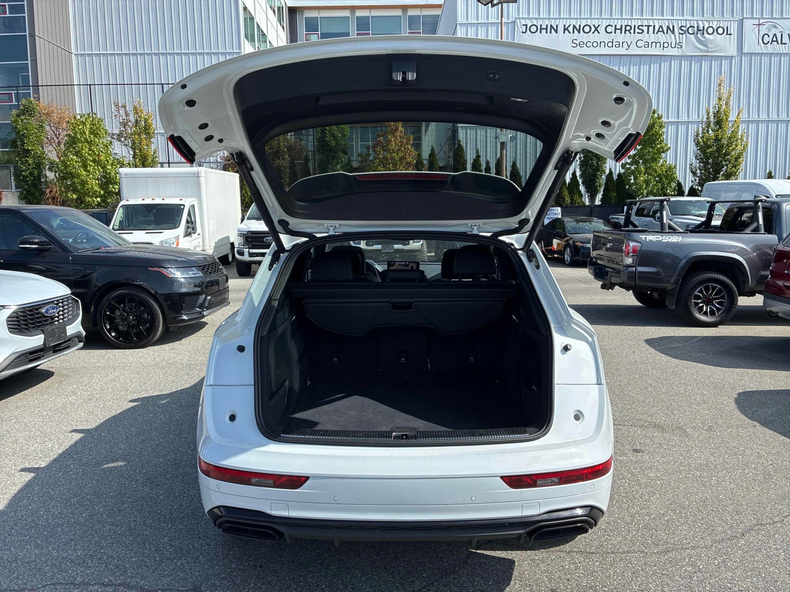 Audi Q5 2.0T * TECHNIK * S LINE * CARFAX * , снимка 11 - Автомобили и джипове - 56120661