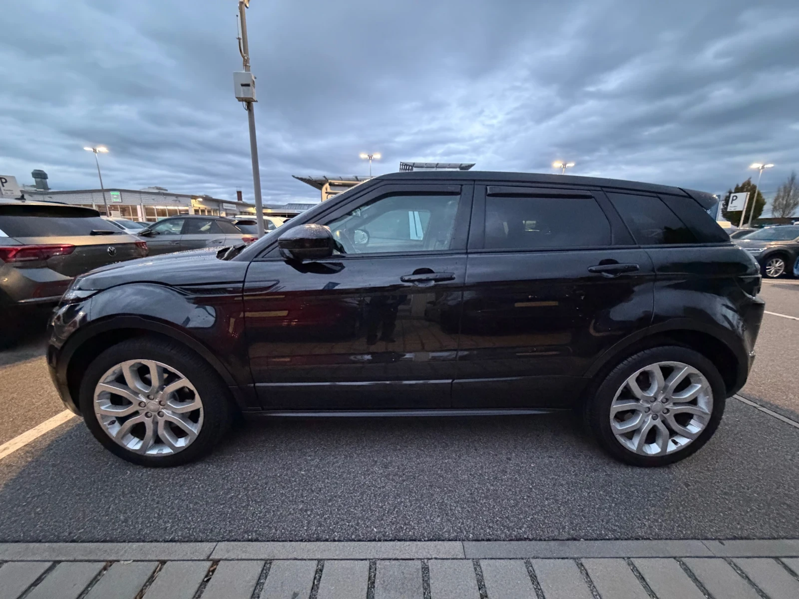 Land Rover Range Rover Evoque, снимка 8 - Автомобили и джипове - 56529682
