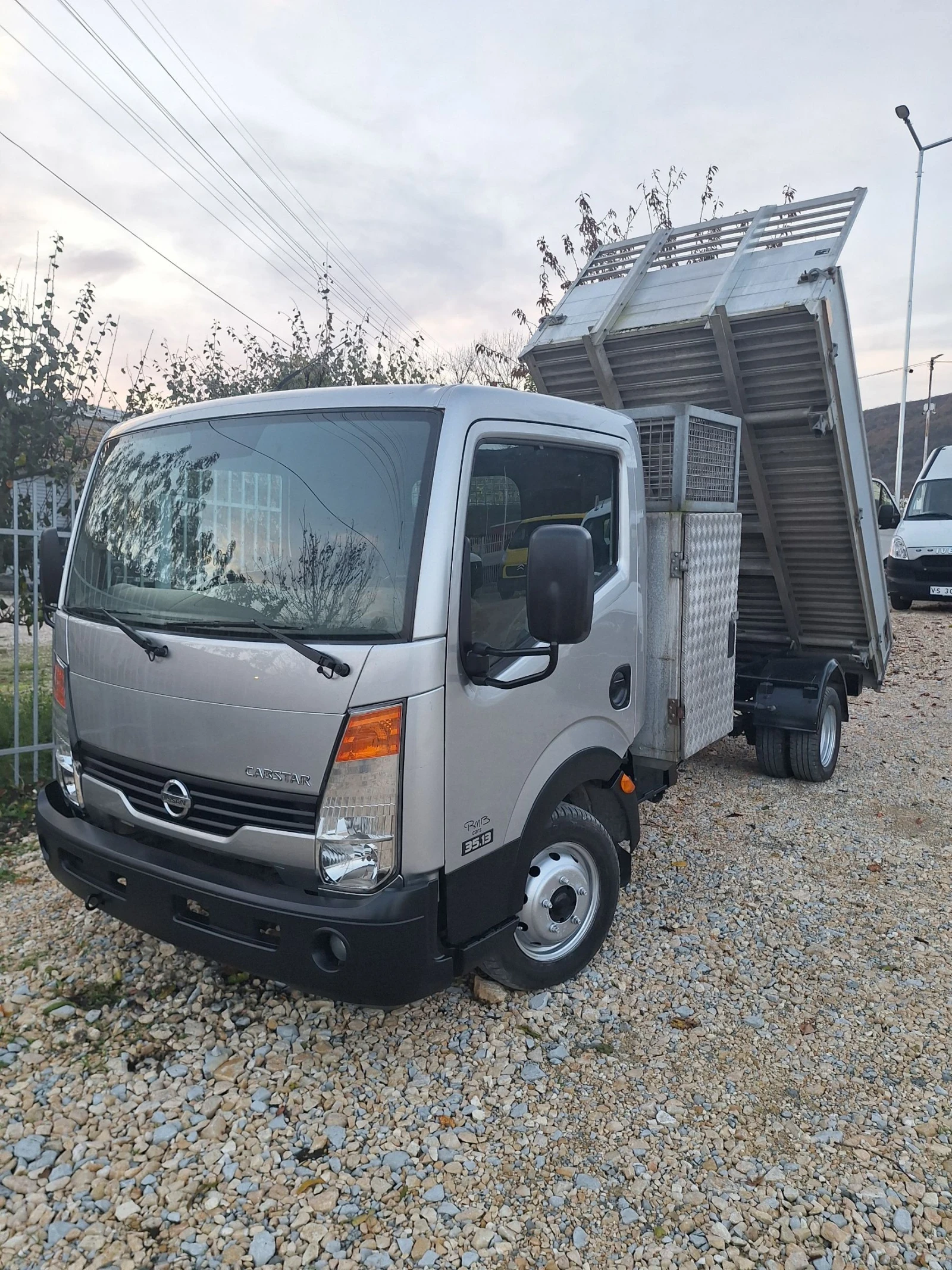 Nissan Capstar 35/130     ,  3.5  | Mobile.bg   4