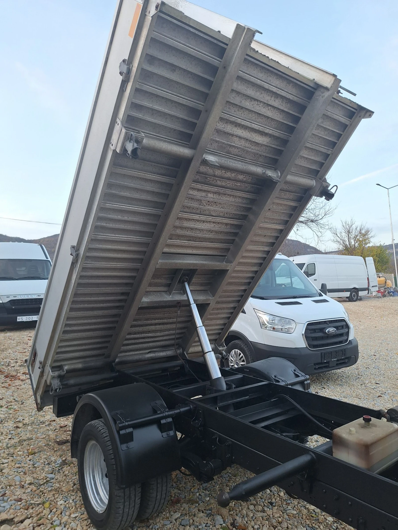 Nissan Capstar 35/130     ,  3.5  | Mobile.bg   2