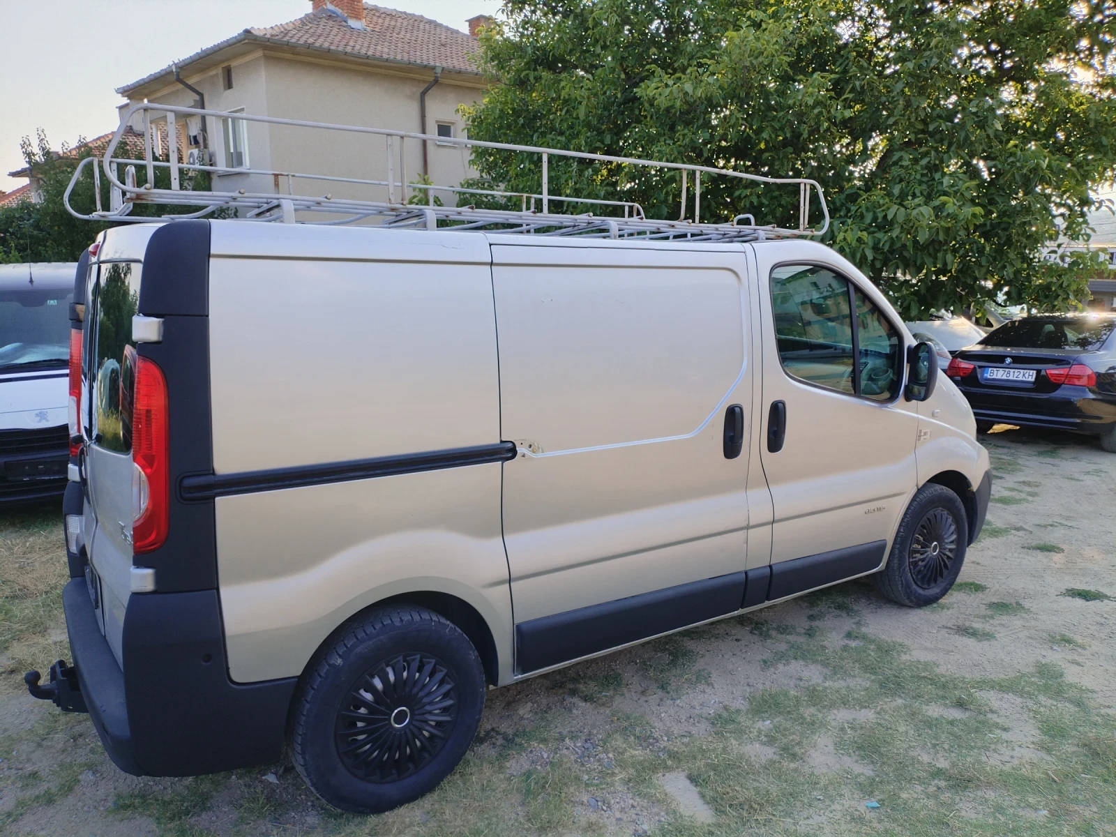 Renault Trafic 2.0 DCI 114HP 6ск Климатик Багажник Камера , снимка 6 - Бусове и автобуси - 55537979
