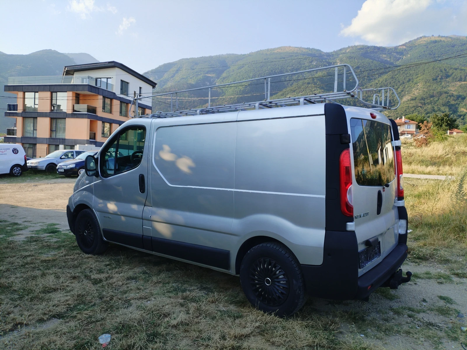 Renault Trafic 2.0 DCI 114HP 6ск Климатик Багажник Камера , снимка 11 - Бусове и автобуси - 55537979