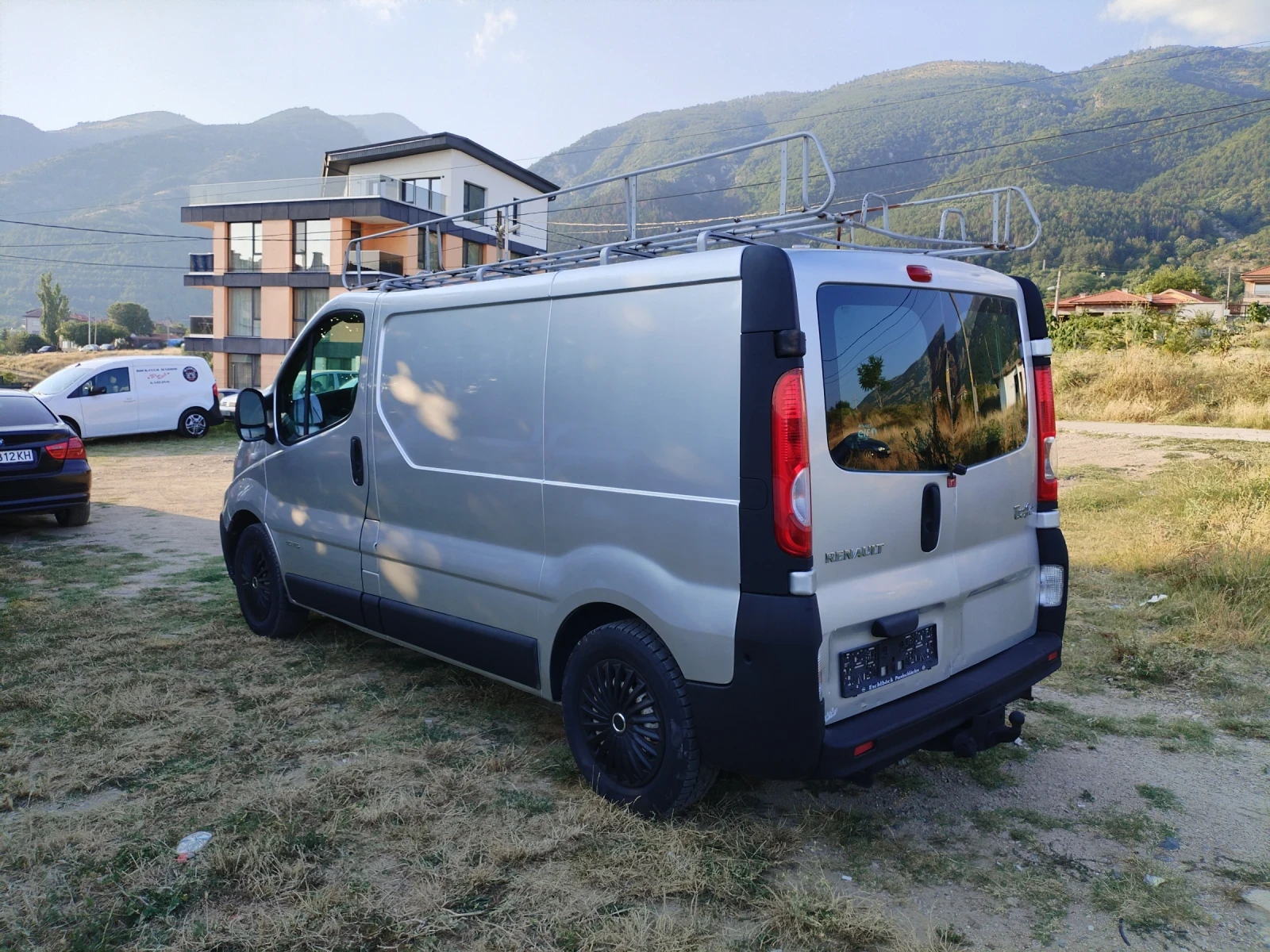 Renault Trafic 2.0 DCI 114HP 6ск Климатик Багажник Камера , снимка 9 - Бусове и автобуси - 55537979