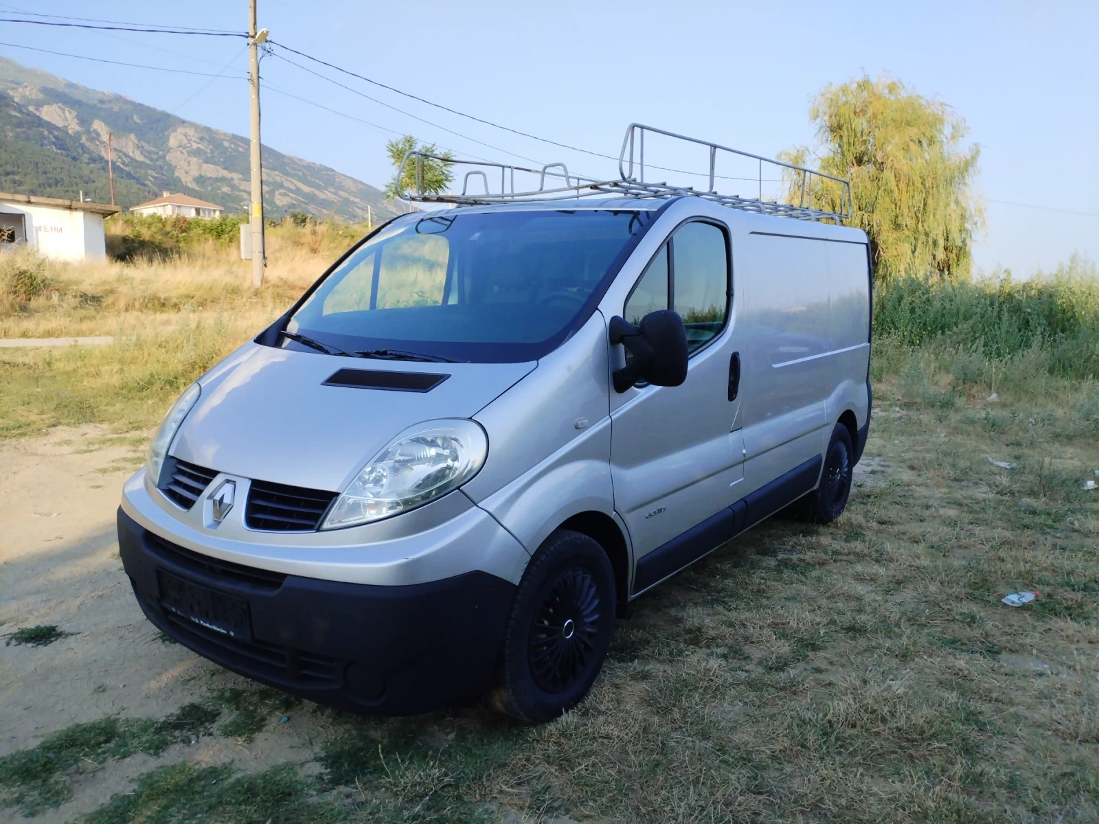 Renault Trafic 2.0 DCI 114HP 6ск Климатик Багажник Камера , снимка 8 - Бусове и автобуси - 55537979