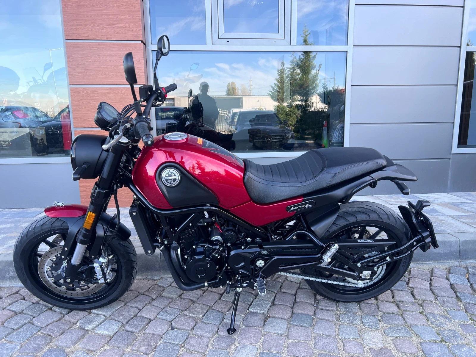 Benelli 500 Leoncino A2 - изображение 4