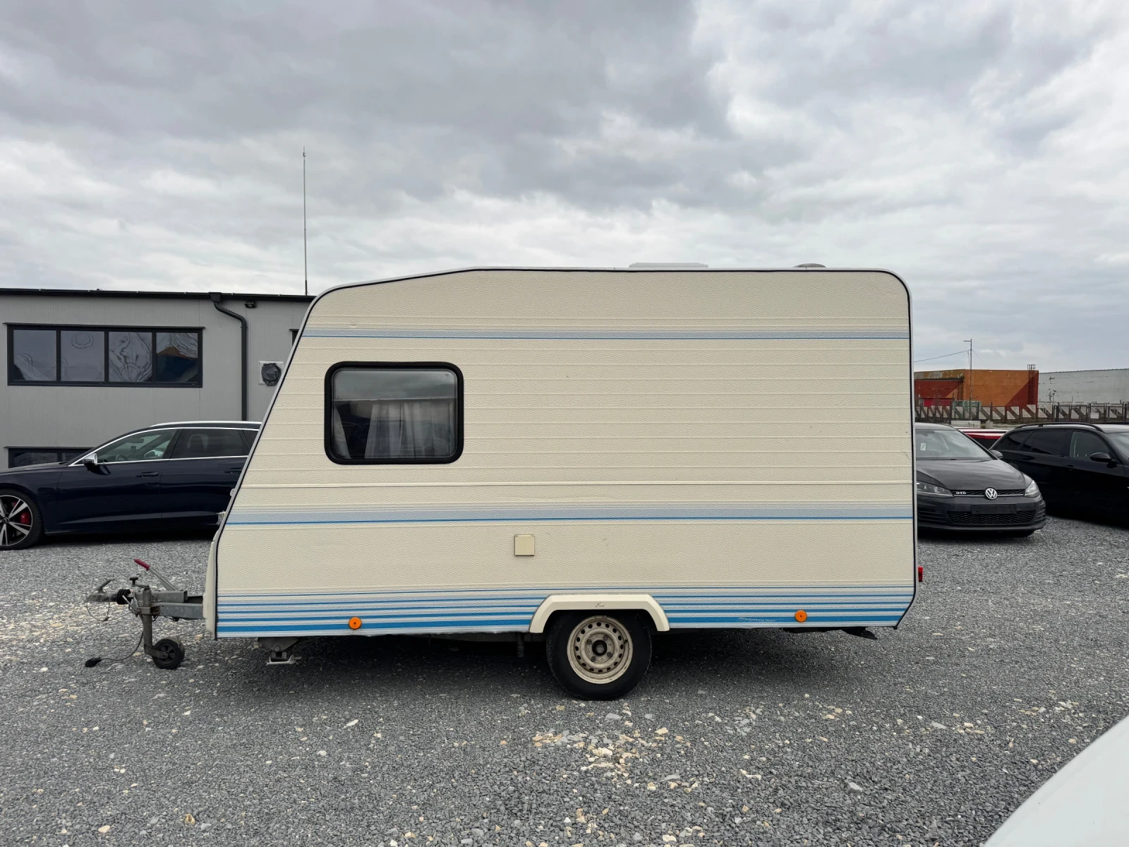 Каравана Caravelair 3.75м. 575кг. 2000година!!! Форселт , снимка 5 - Каравани и кемпери - 53906358