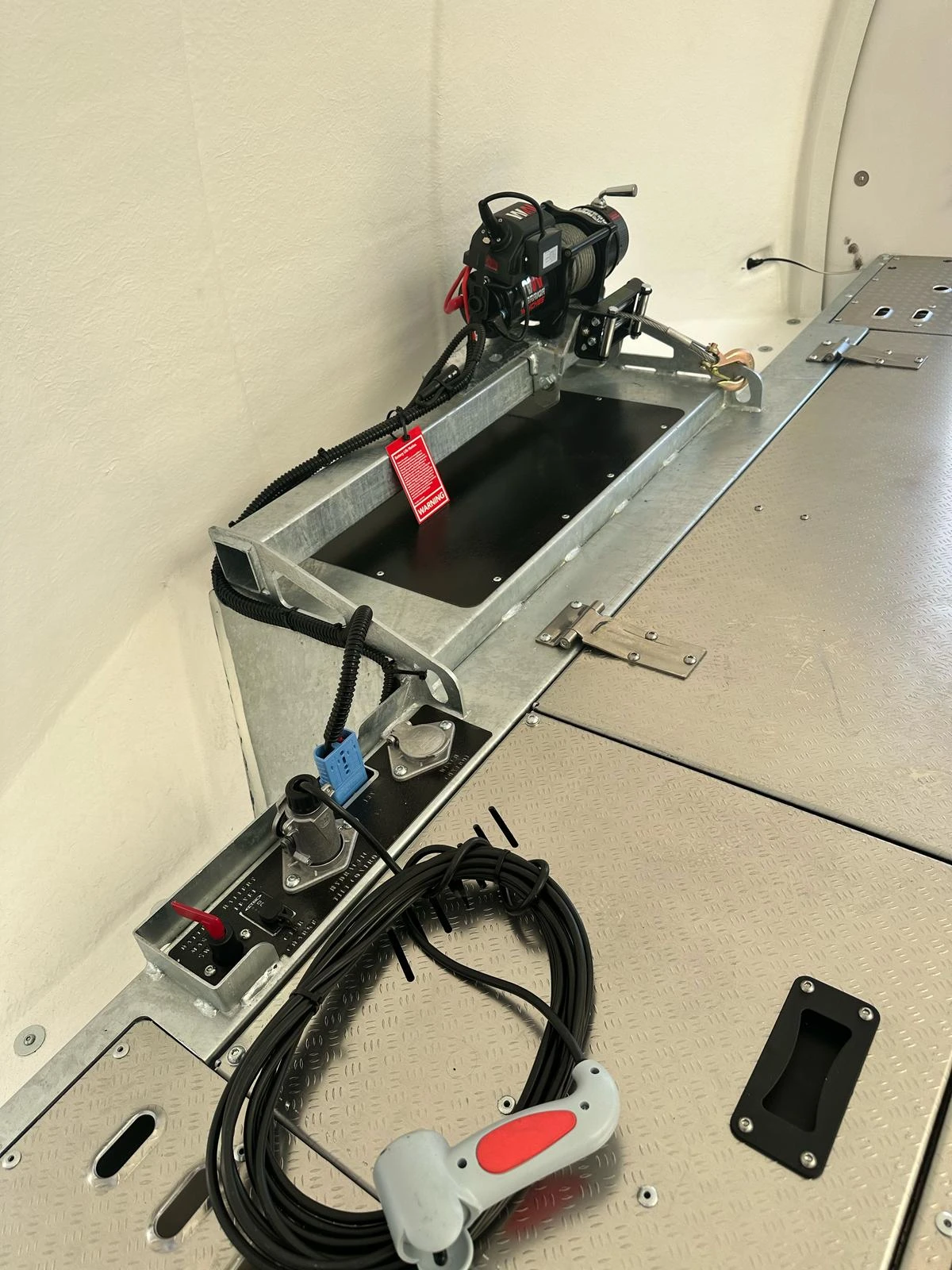 �� ��������� Brian James Trailers Race Transporter 6 | Mobile.bg � ����������� 12