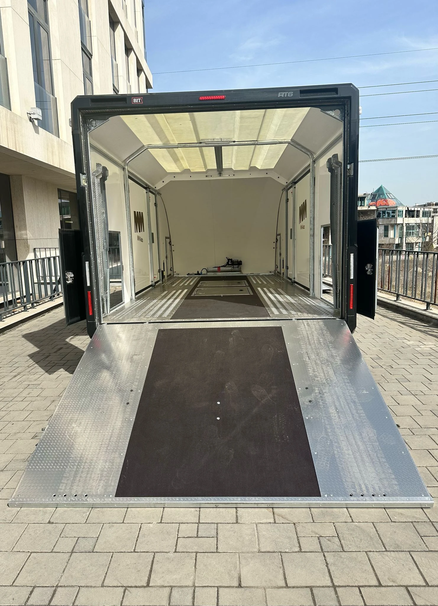 �� ��������� Brian James Trailers Race Transporter 6 | Mobile.bg � ����������� 2