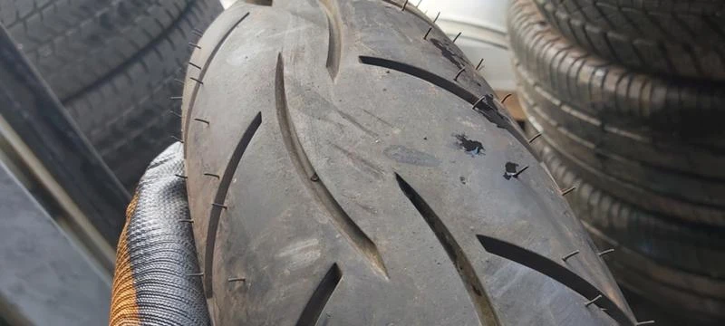 Гуми Летни 130/70R17, снимка 2 - Гуми и джанти - 33537566