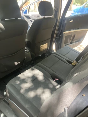 Toyota Corolla verso, снимка 8