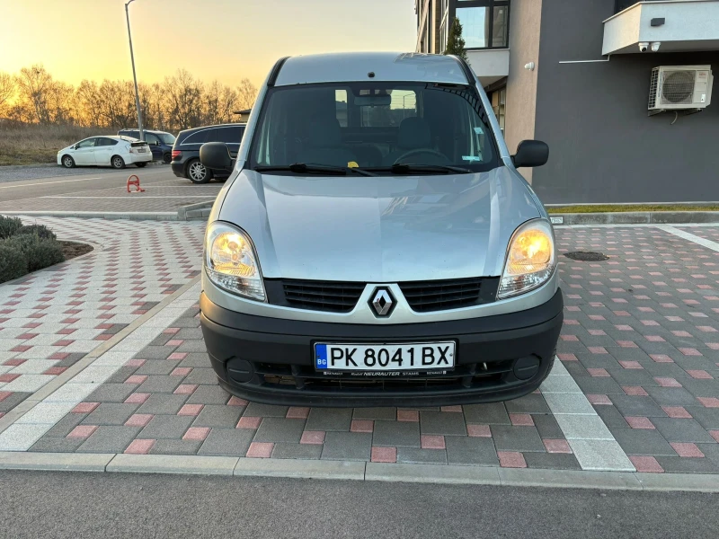 Renault Kangoo, снимка 15 - Автомобили и джипове - 48117886