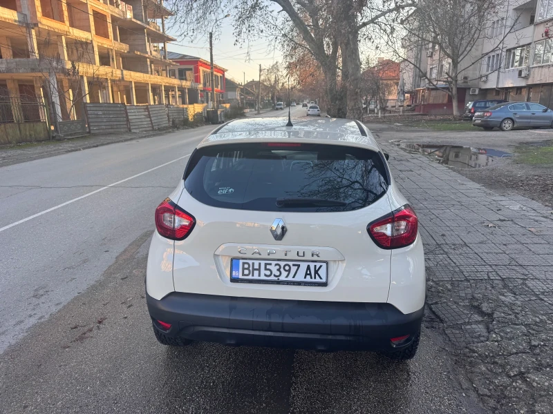 Renault Captur, снимка 1 - Автомобили и джипове - 48494865