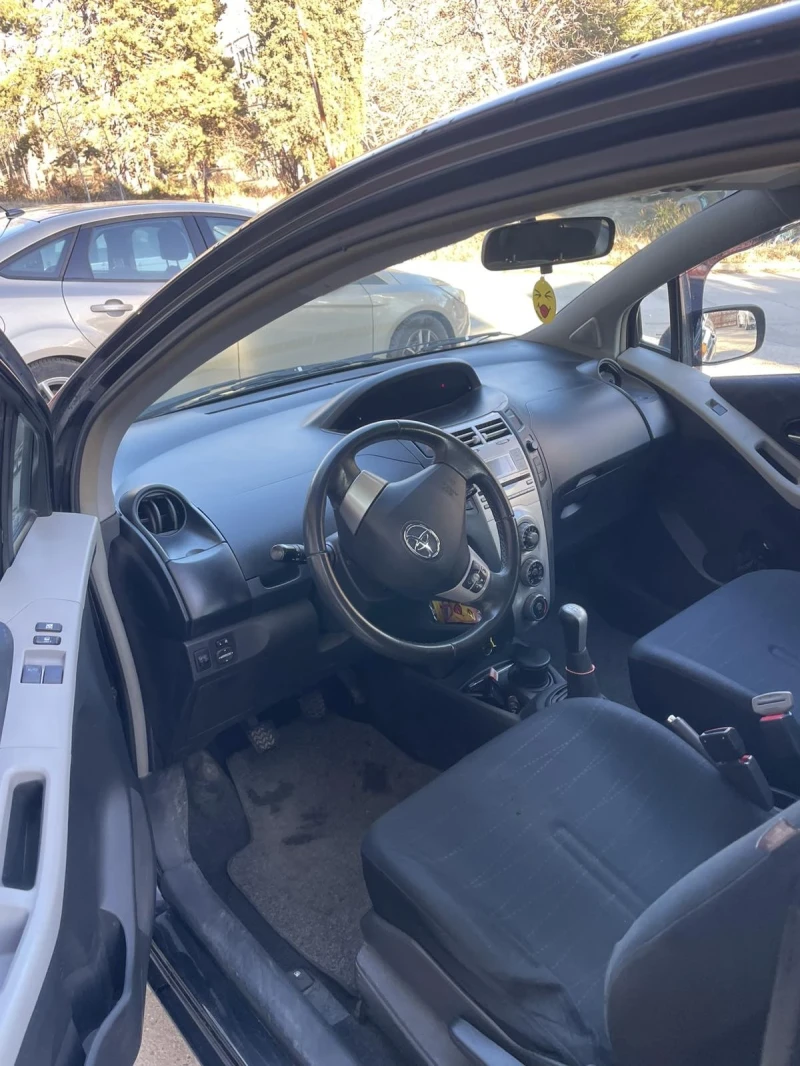 Toyota Yaris, снимка 5 - Автомобили и джипове - 48510270