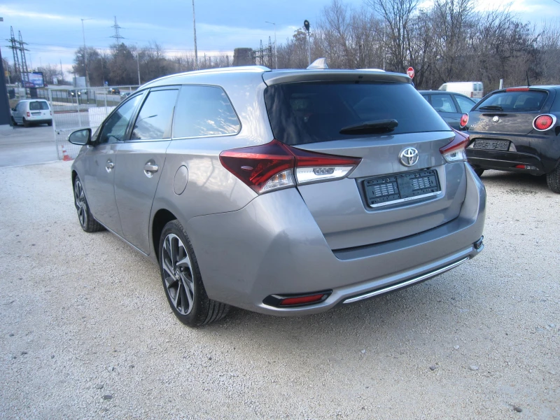 Toyota Auris 1, 6D4D, Navi, снимка 3 - Автомобили и джипове - 48680753