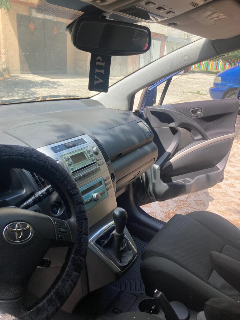 Toyota Corolla verso, снимка 9 - Автомобили и джипове - 52576464