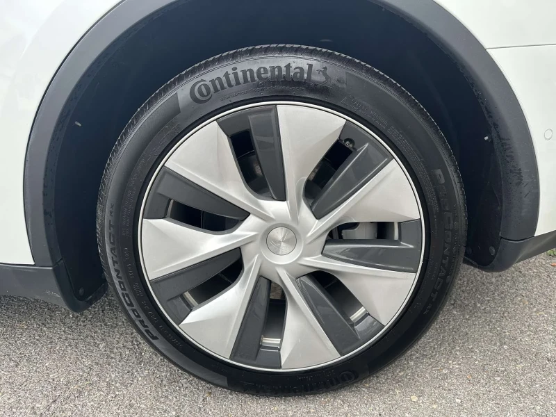 Tesla Model Y DUAL MOTOR / LONG RANGE / AWD, снимка 6 - Автомобили и джипове - 52081445