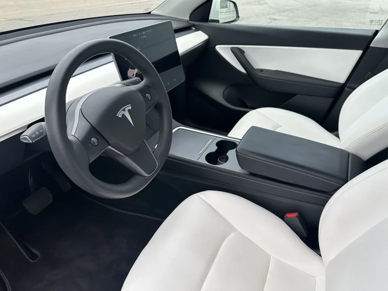 Tesla Model Y DUAL MOTOR / LONG RANGE / AWD, снимка 7 - Автомобили и джипове - 52081445