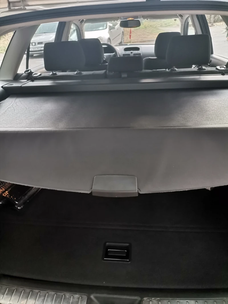 Toyota Avensis, снимка 7 - Автомобили и джипове - 52458192