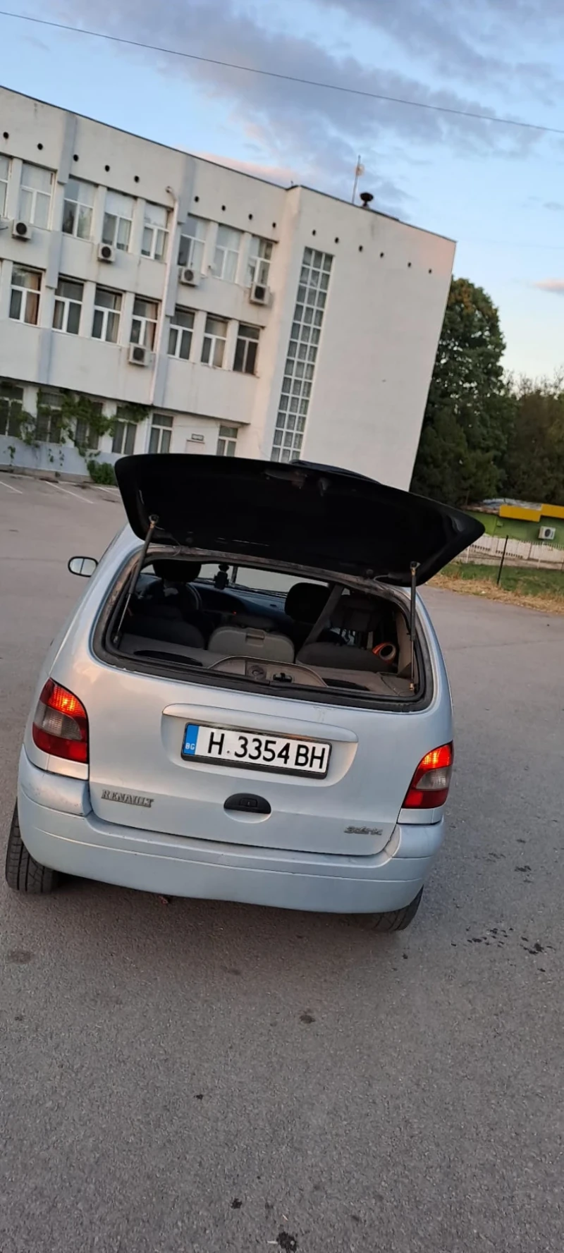 Renault Scenic, снимка 7 - Автомобили и джипове - 52579565