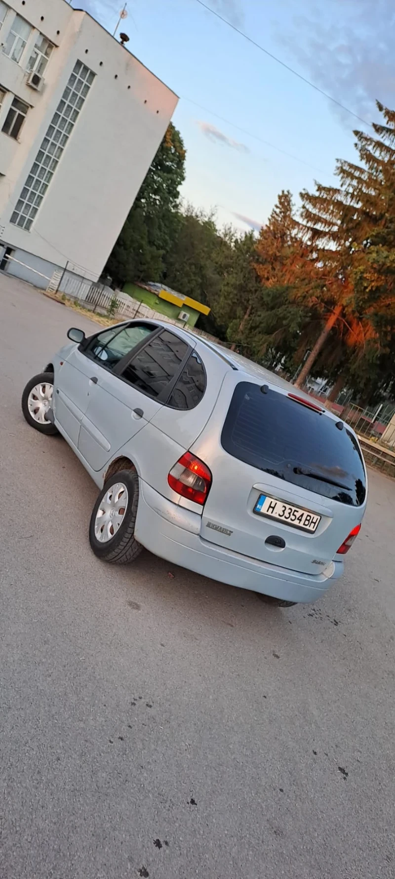 Renault Scenic, снимка 6 - Автомобили и джипове - 52579565