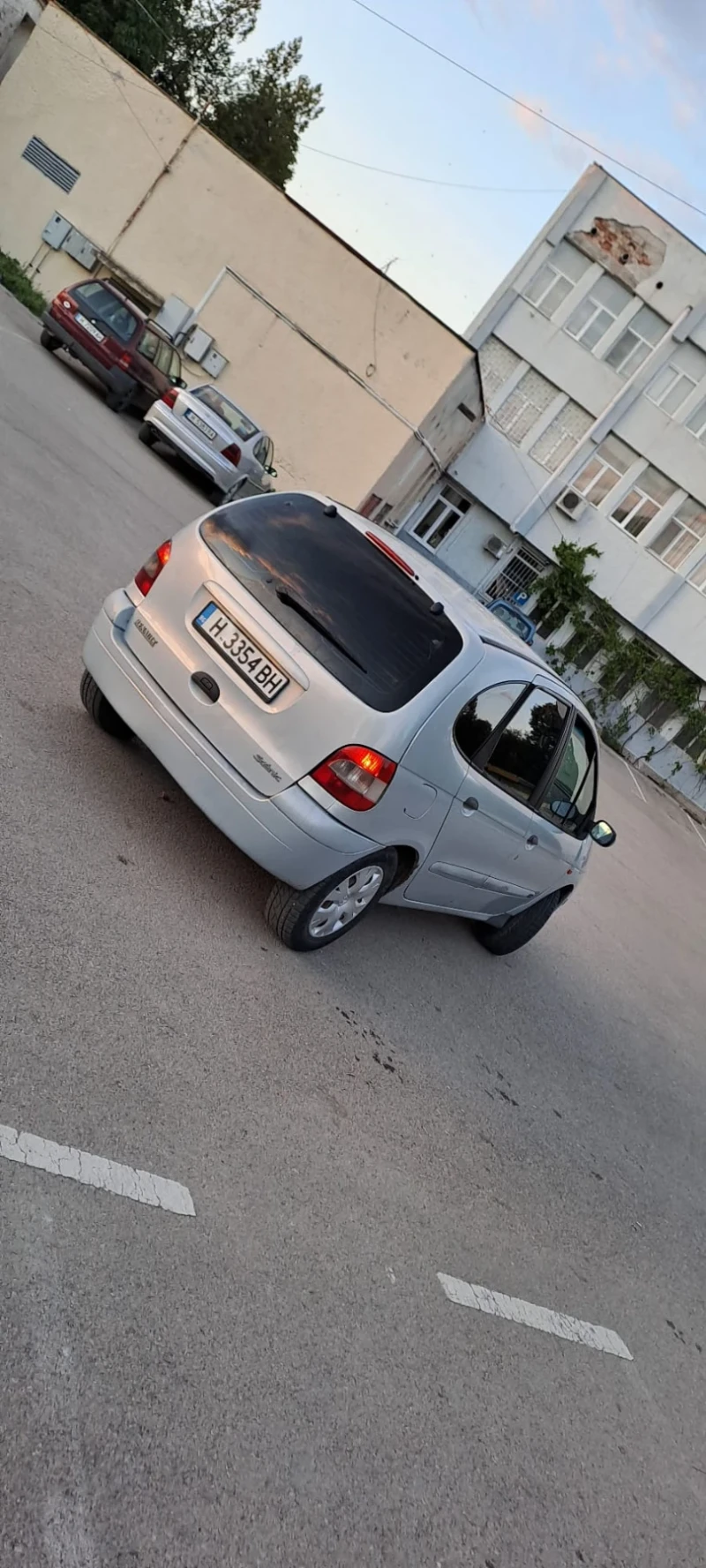 Renault Scenic, снимка 4 - Автомобили и джипове - 52579565