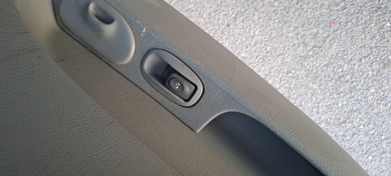 Renault Scenic, снимка 10 - Автомобили и джипове - 52579565