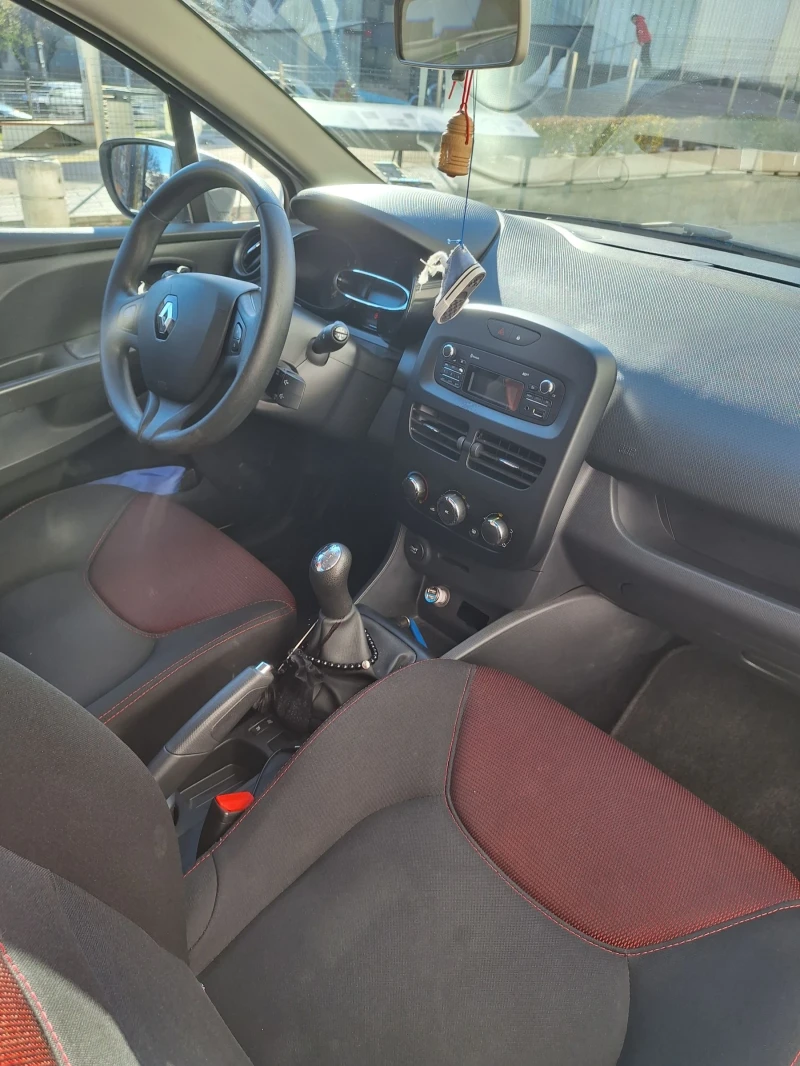 Renault Clio, снимка 4 - Автомобили и джипове - 52774786