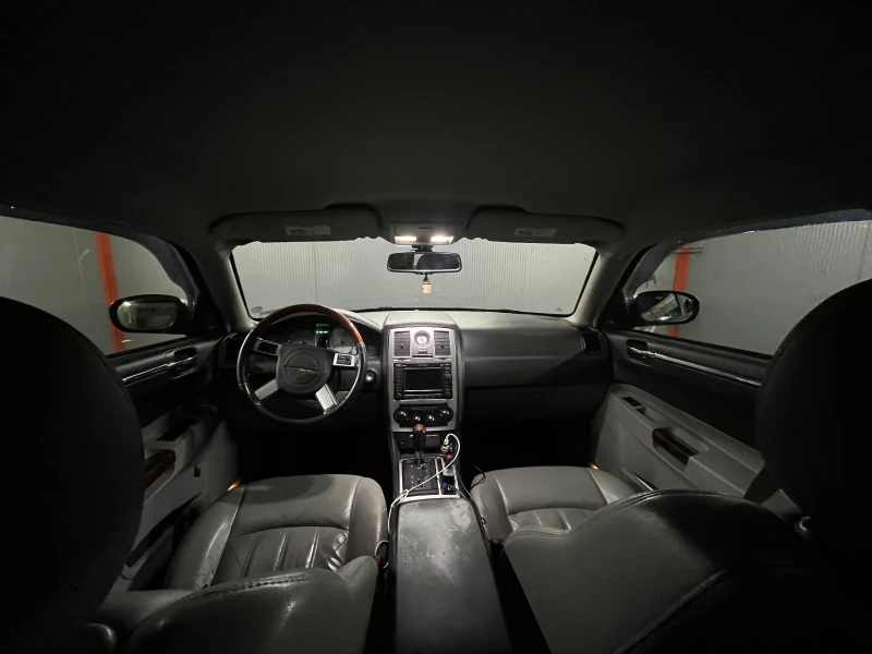 Chrysler 300c, снимка 3 - Автомобили и джипове - 53434889