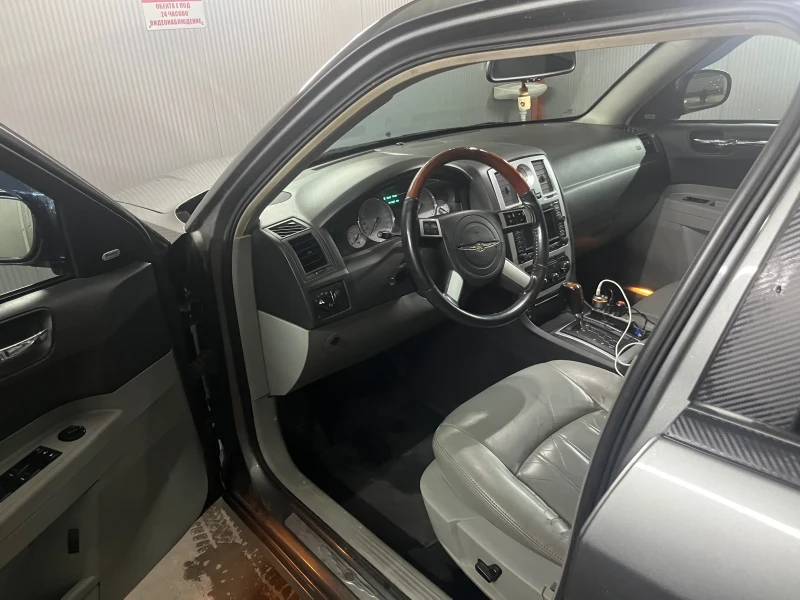 Chrysler 300c, снимка 5 - Автомобили и джипове - 53434889