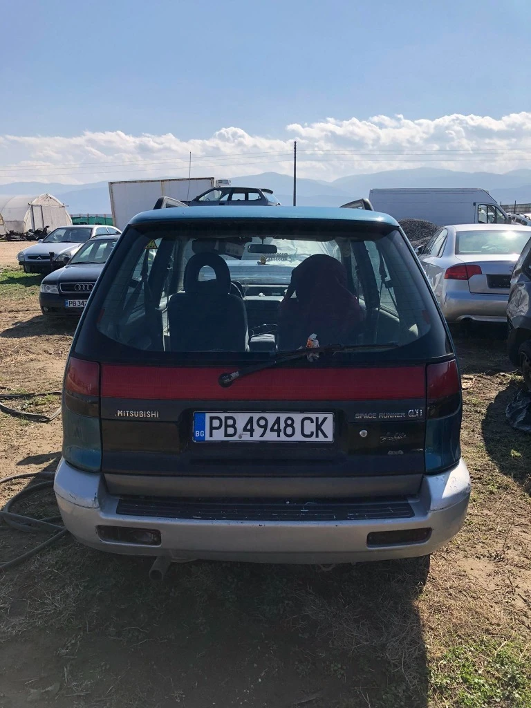 Mitsubishi Space runner, снимка 1 - Автомобили и джипове - 49026679