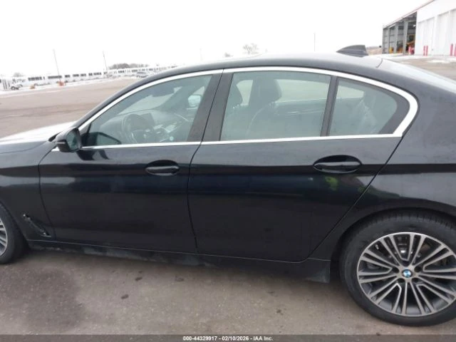 BMW 530 xDrive, снимка 8 - Автомобили и джипове - 53932368