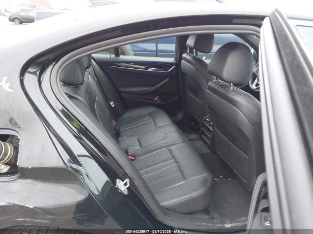 BMW 530 xDrive, снимка 11 - Автомобили и джипове - 53932368