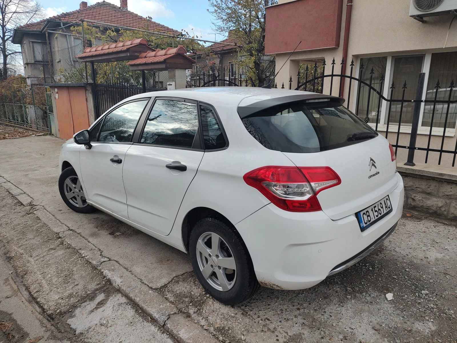 Citroen C4 1.6 HDI 92 - изображение 3