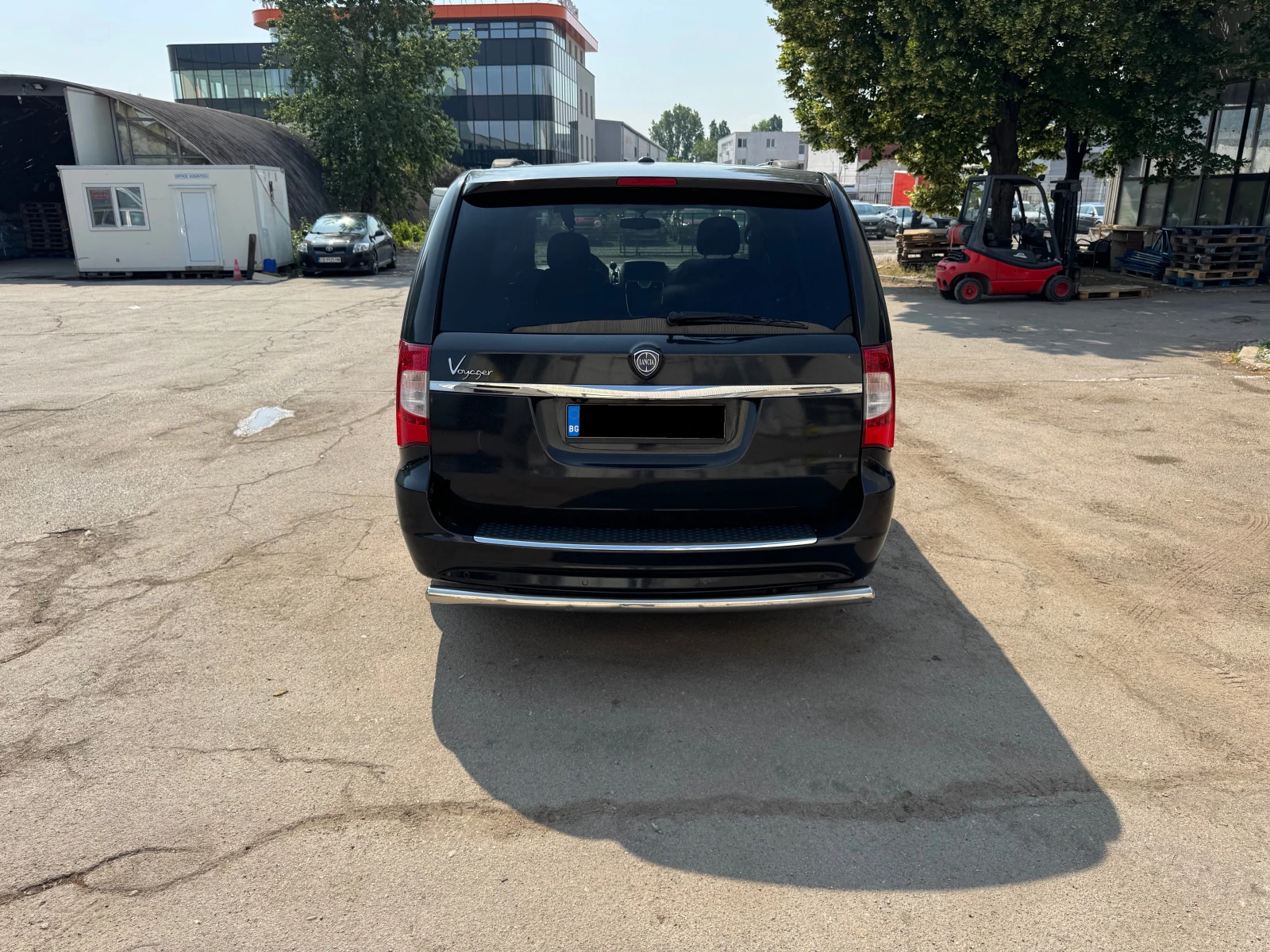 Lancia Voyager 2.8 Multijet Gold 7 местен - изображение 4
