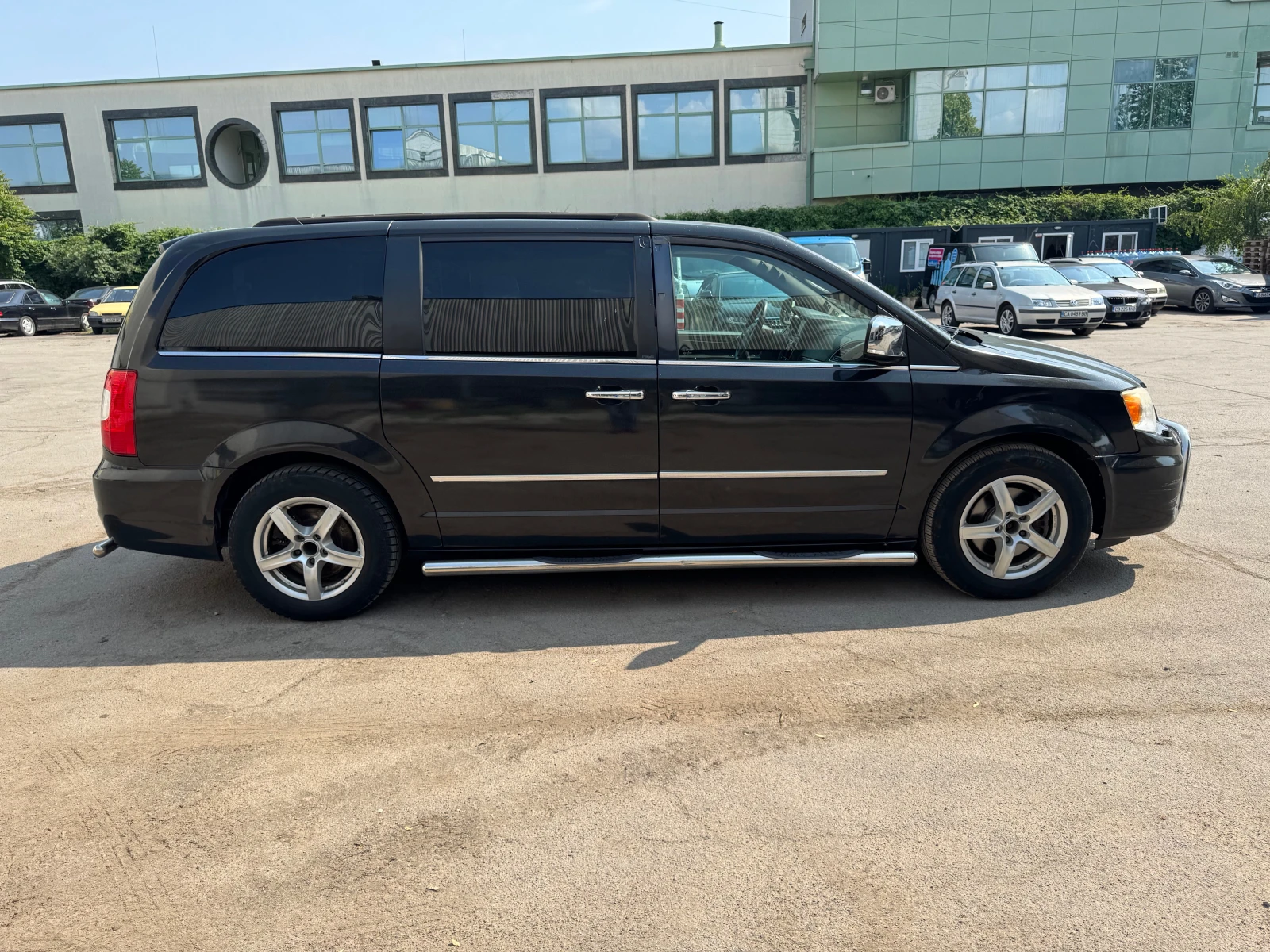 Lancia Voyager 2.8 Multijet Gold 7 местен - изображение 6