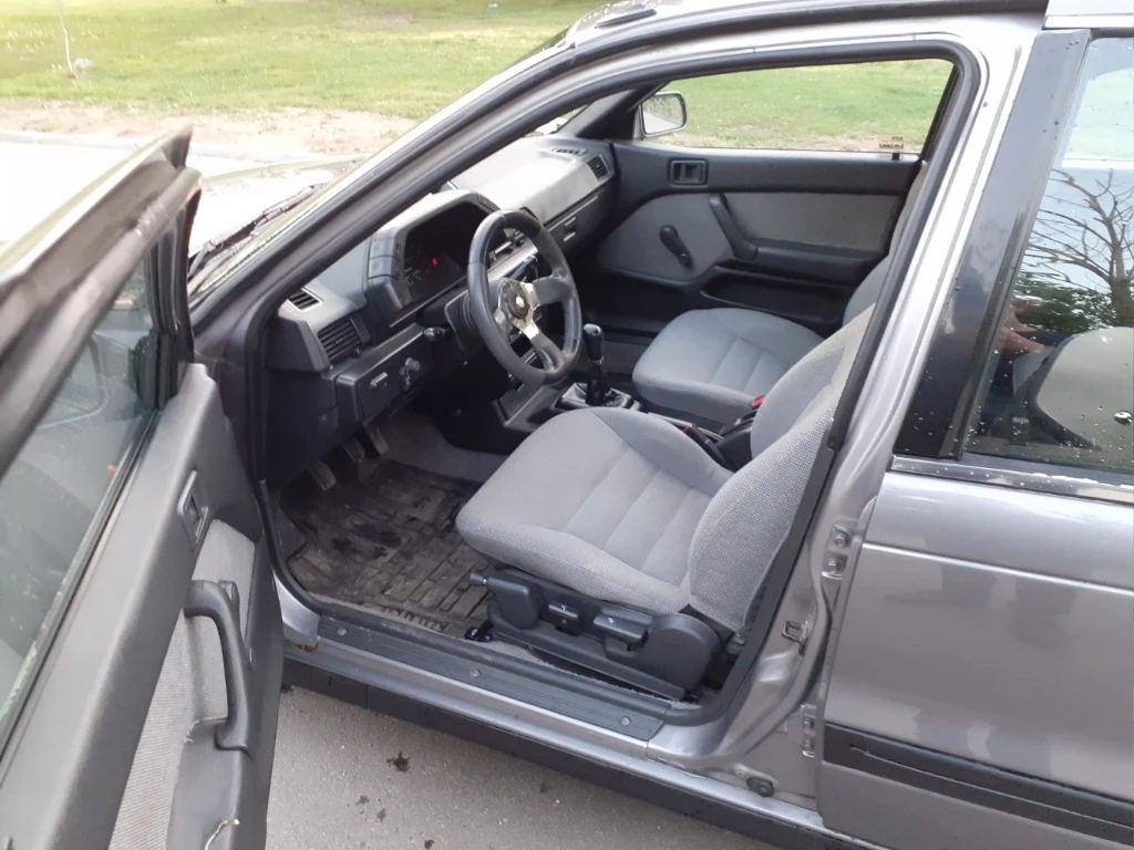 Mitsubishi Lancer 1.5i - изображение 8