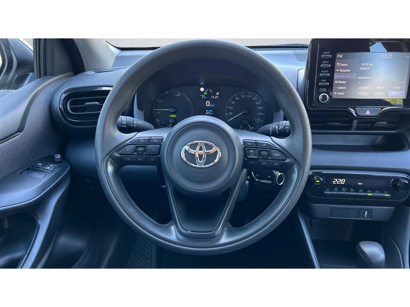 Toyota Yaris Месечна вноска от 474 лв. - изображение 9
