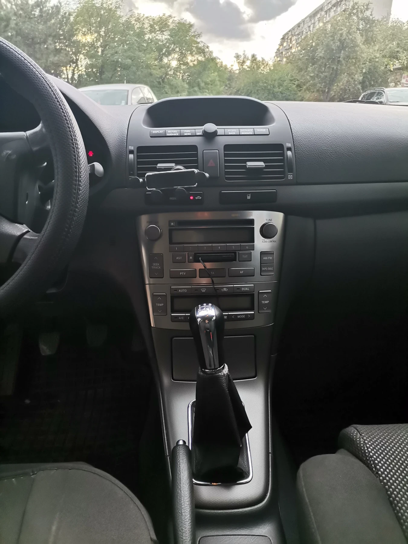 Toyota Avensis  - изображение 5