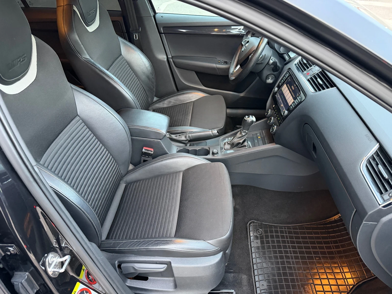 Skoda Octavia VRS, снимка 8 - Автомобили и джипове - 53979513