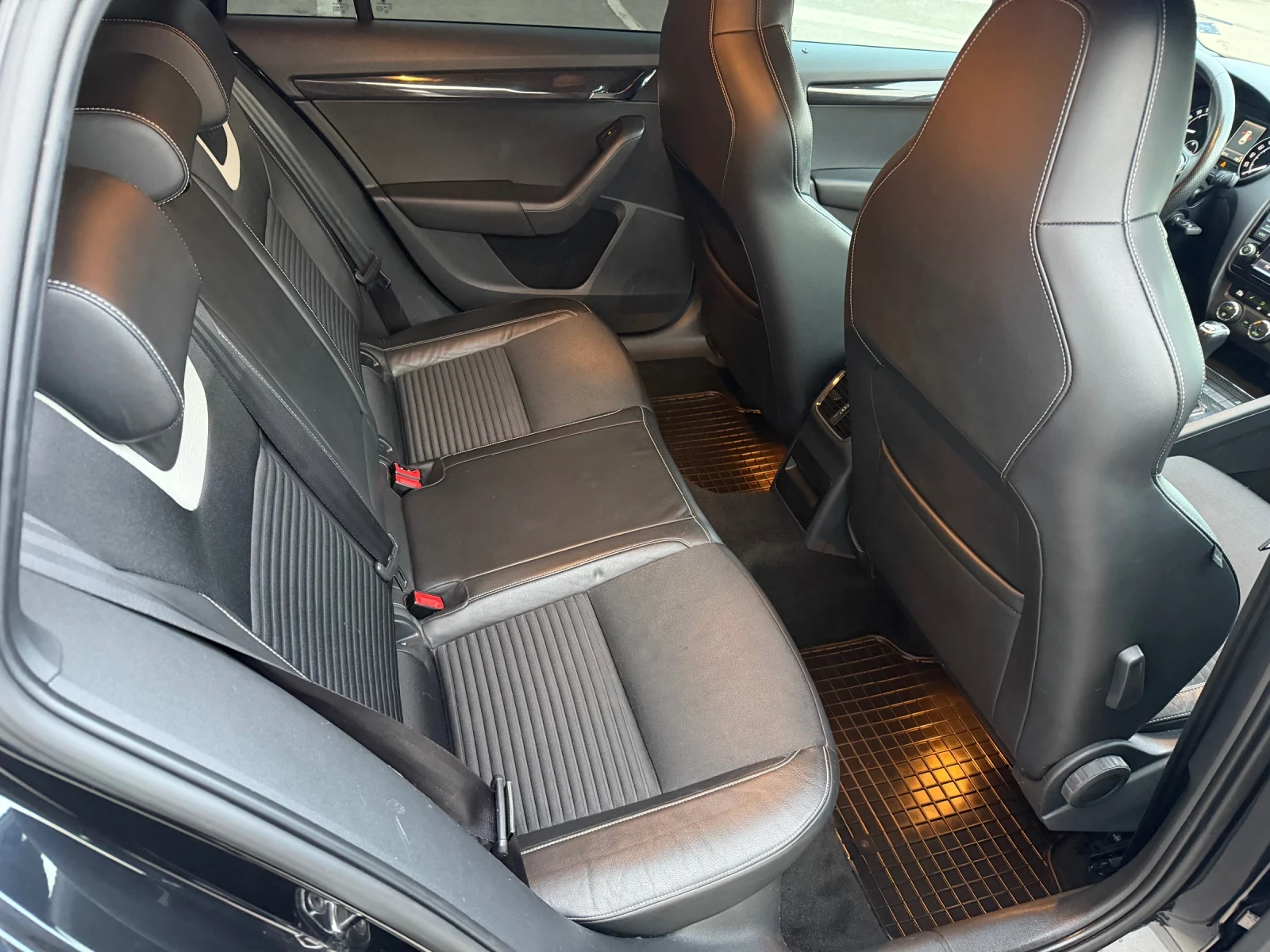 Skoda Octavia VRS, снимка 9 - Автомобили и джипове - 53979513