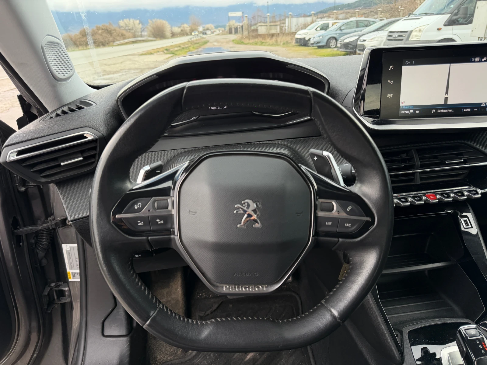 Peugeot 2008 1.2 Puretech 130 EAT8, снимка 13 - Автомобили и джипове - 54026440