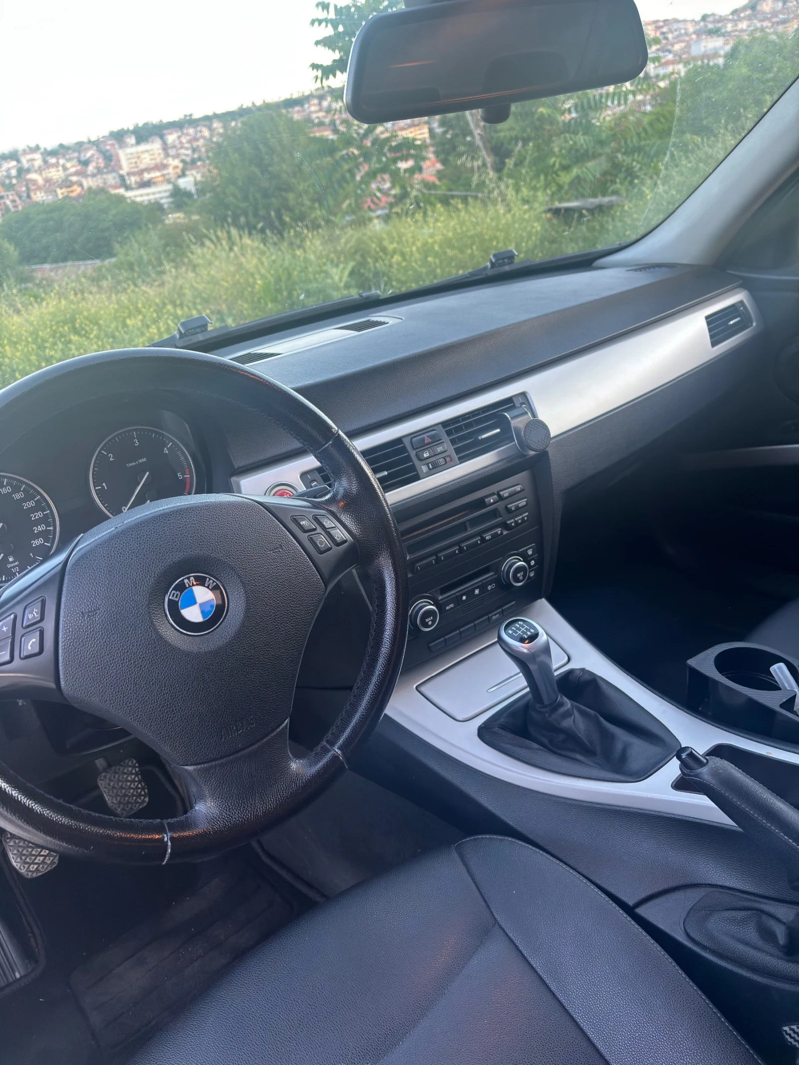 BMW 320, снимка 5 - Автомобили и джипове - 54901793